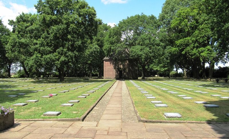 Deutsche Soldatenfriedhof Menenwald